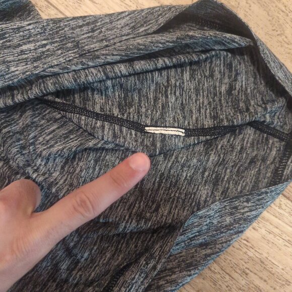 Under Armour Mens Large Heather Gray Tank Top Heatgear Gym Active Run Exercise - Picture 6 of 8